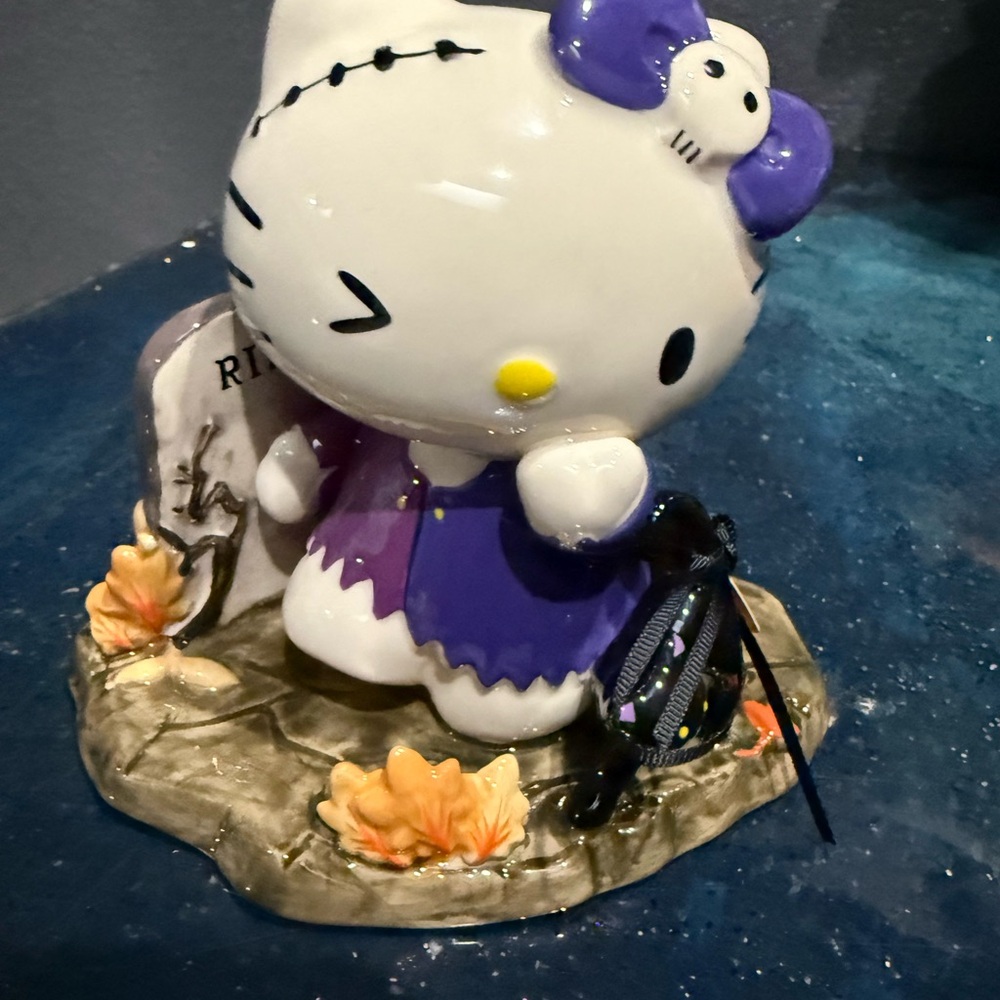 Hello Kitty Halloween Figurine in Purple and White